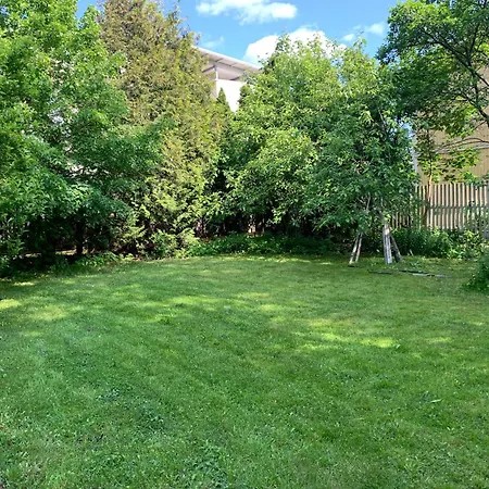 A Lovely House With A Garden In Helsinki 別荘 *