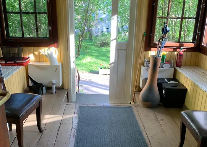 A Lovely House With A Garden In Helsinki بيت للعطل Siltamäki