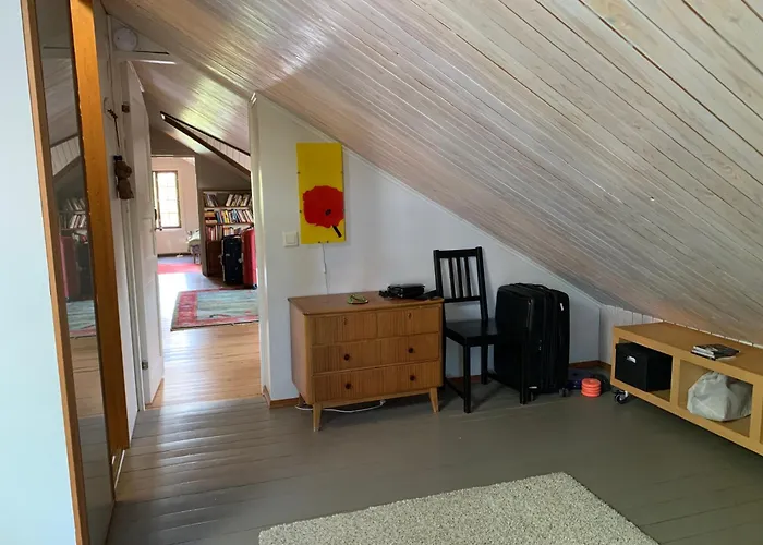 A Lovely House With A Garden In Helsinki بيت للعطل Siltamäki